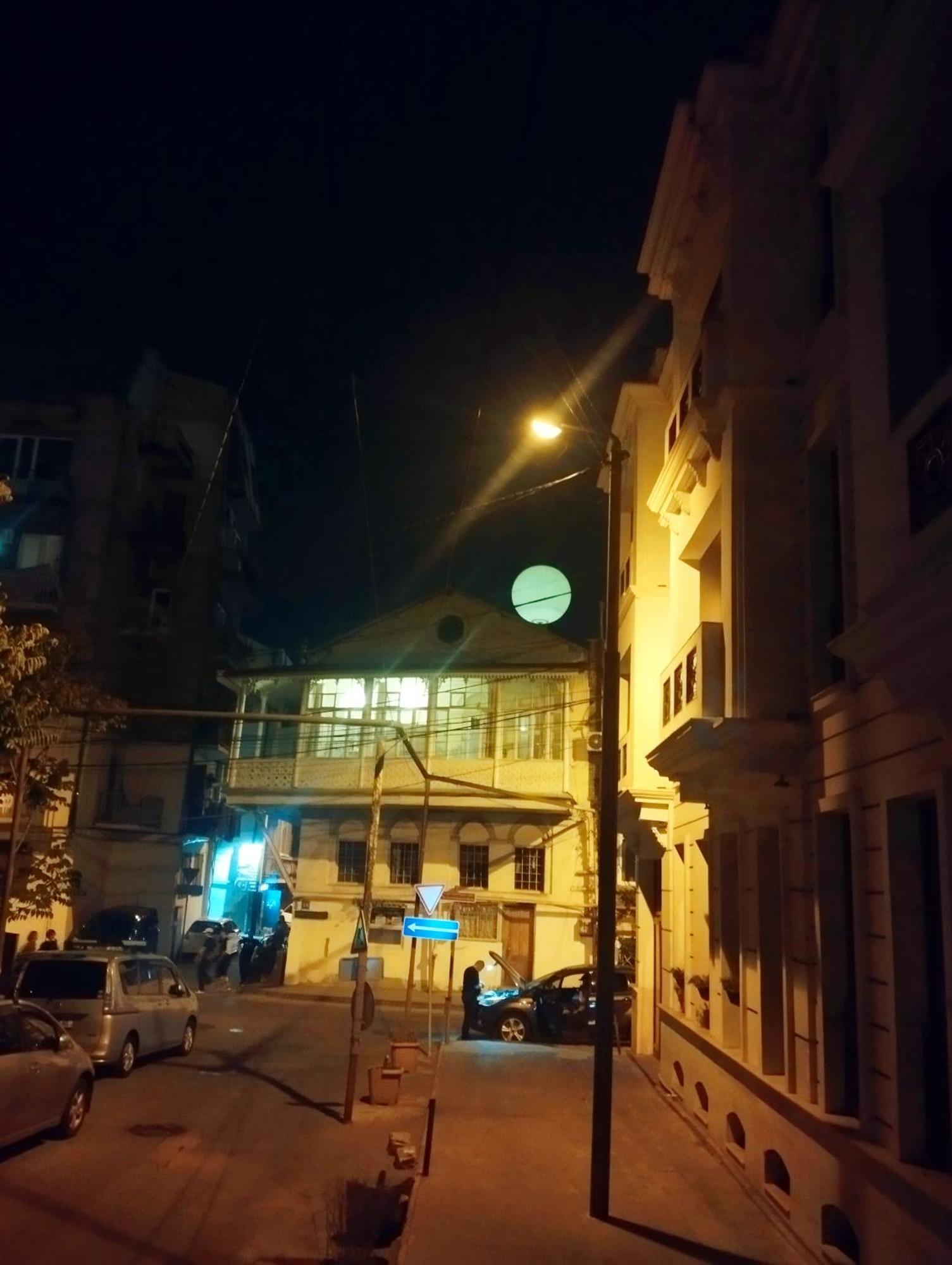 Wine O'Clock Hotel Tbilisi Buitenkant foto